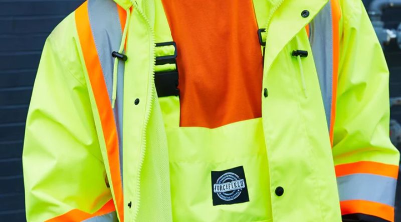 The Importance of Hi-Vis Clothing in Rain