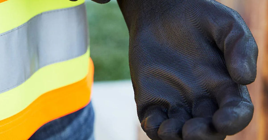 Rating the Types of Work Gloves for Chemical Resistance