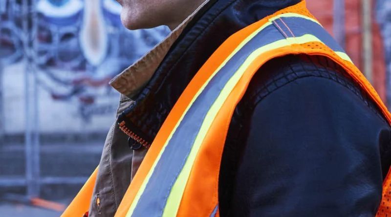 How Should a High-Visibility Safety Vest Fit?